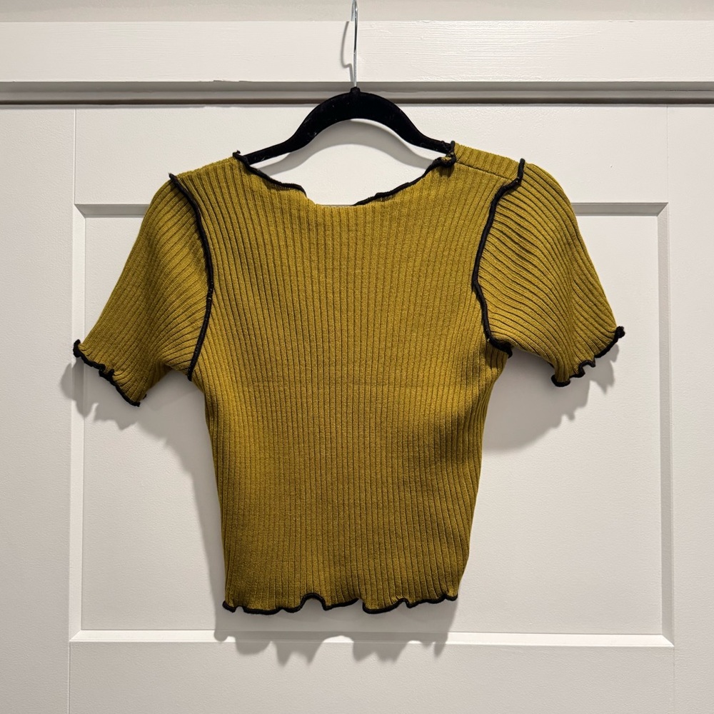 PrettyLittleThing Ribbed Top - Picture 2 of 6